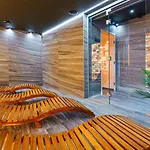 Апартаменты Pool Sauna Fitness Parking Free *
